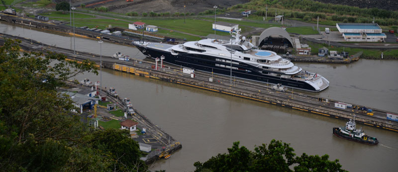 sitemgr_3-panama-canal-authority-superyacht-moving-through-panama-canal